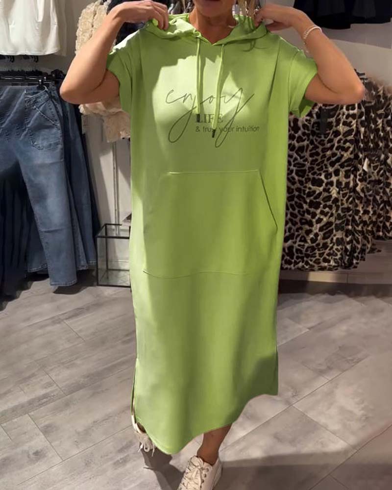 Hiba™ | Avslappet kjole med hette og feminin passform