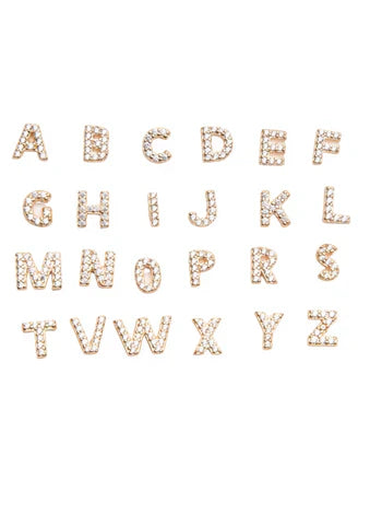 Initial-øredobb i 16k gull