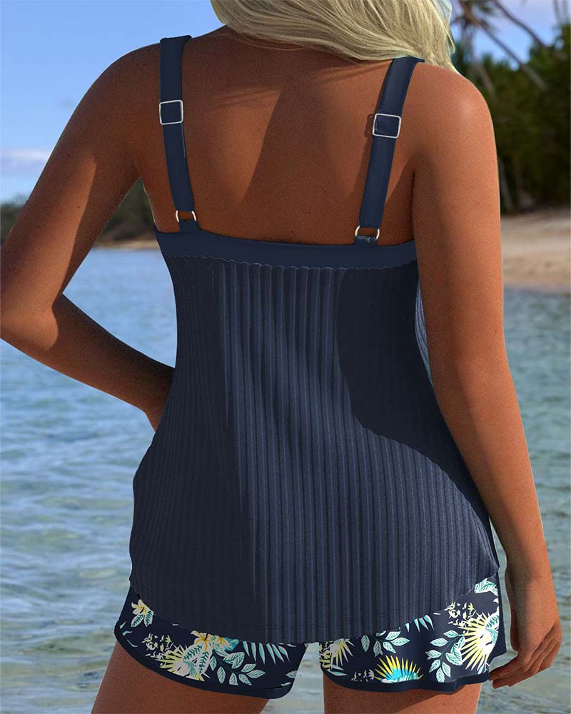Stripete tankini – elegant todelt strandshorts for en perfekt sommerstil